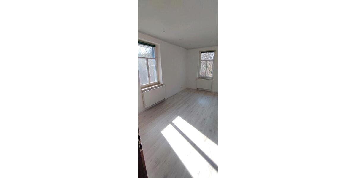 Villa Waldheim - 7 Zimmer, 293 m&sup2;, 399.500&euro; | Angebot:25883308