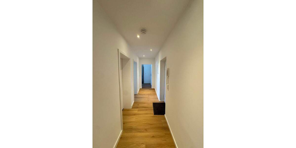 Etagenwohnung Chemnitz Zentrum - 4 Zimmer, 82 m&sup2;, 129.500&euro; | Angebot:25690197
