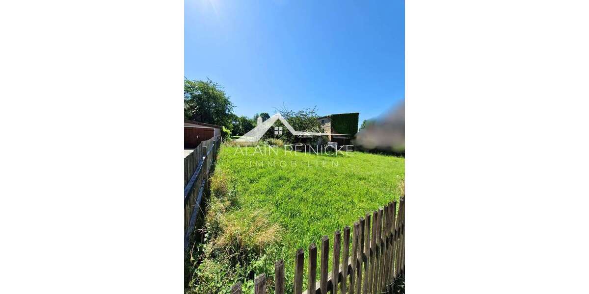 Grundstück mit großer Doppelgarage & viel Stauraum zimmer