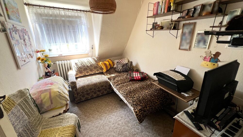 Doppelhaushälfte für die kleine Familie mit gepflegten Grundstück 4 zimmer