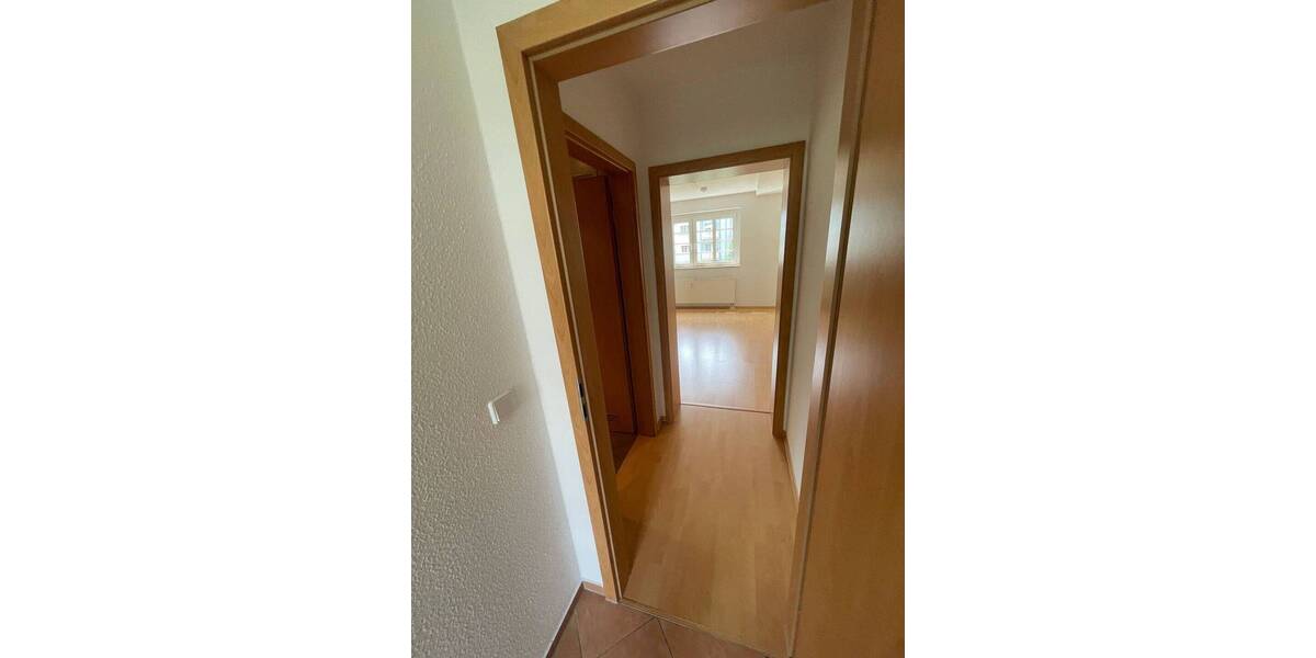 Etagenwohnung Chemnitz Lutherviertel - 1 Zimmer, 40 m&sup2;, 270&euro; | Angebot:26910505