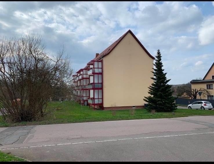 Dachgeschoßwohnung Hohenstein-Ernstthal Ernstthal - 4 Zimmer, 83 m&sup2;, 39.000&euro; | Angebot:26286121