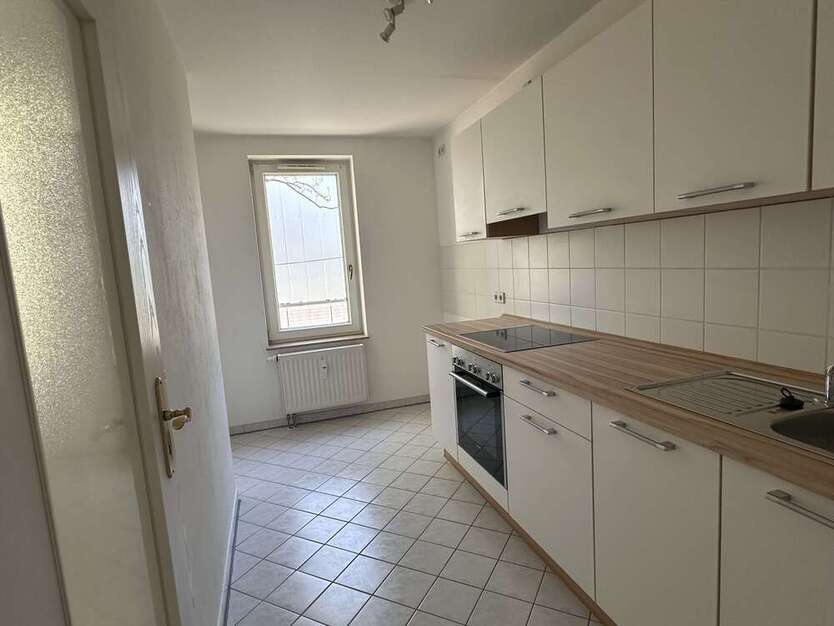 Wohnung zum Mieten in Chemnitz 225 € 37.48 m²