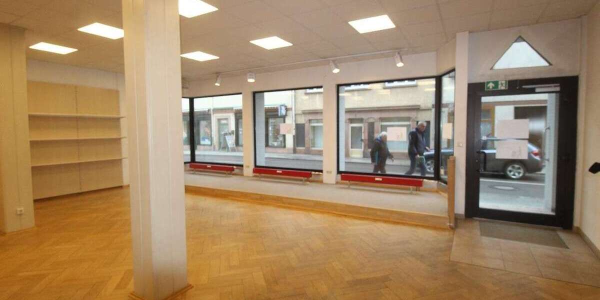 Einzelhandel in Penig 900 € 135.9 m² zimmer