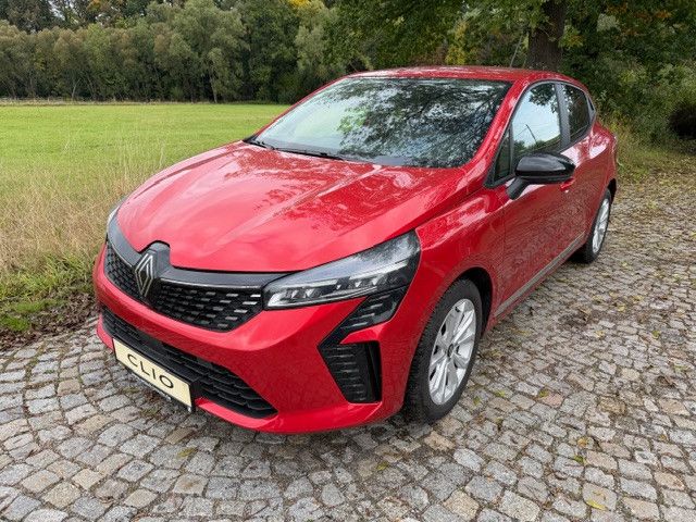 Renault Clio 23.582 km 17.498 &euro; Gersdorf 09355