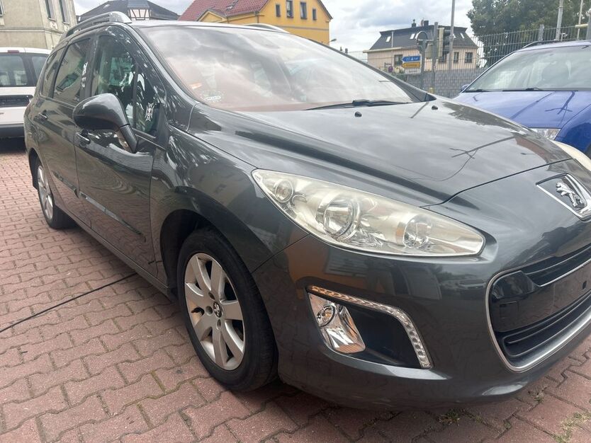 Peugeot 308 172.000 km 2.350 € zwickau 08064