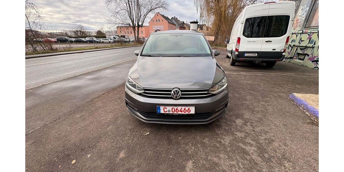VW Touran 188.000 km 10.800 € Chemnitz 09114