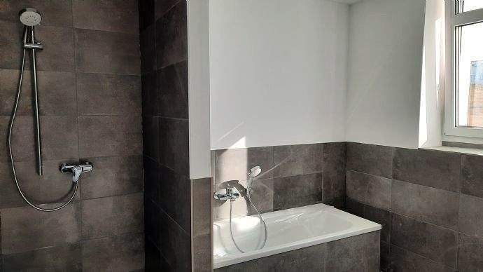 Hier leuchtet Ihr Stern am Balkon - 3R + SP 3 zimmer