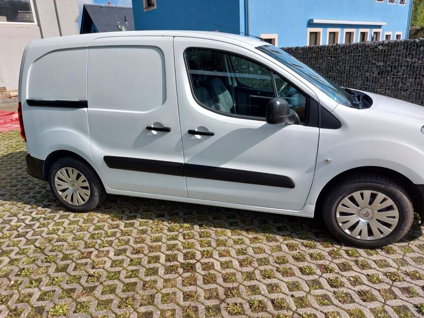 Citroen Berlingo 123.580 km 7.250 € Flöha 09557