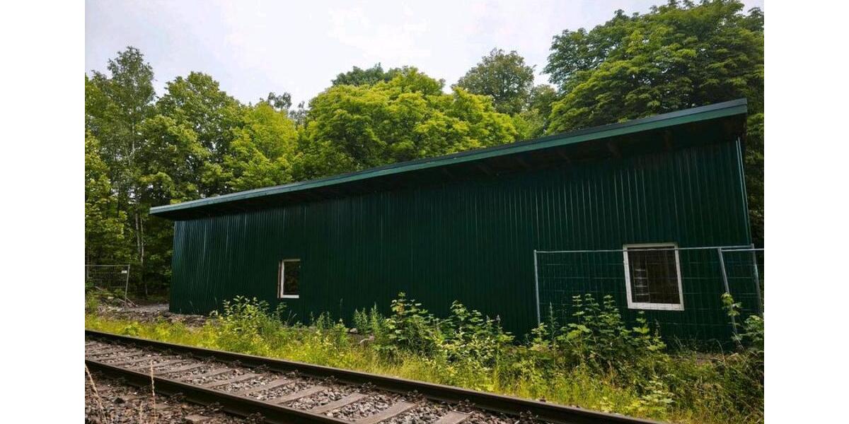 Lagerhalle zur Vermietung 675 m²– frisch saniert mit Außenstellfl zimmer