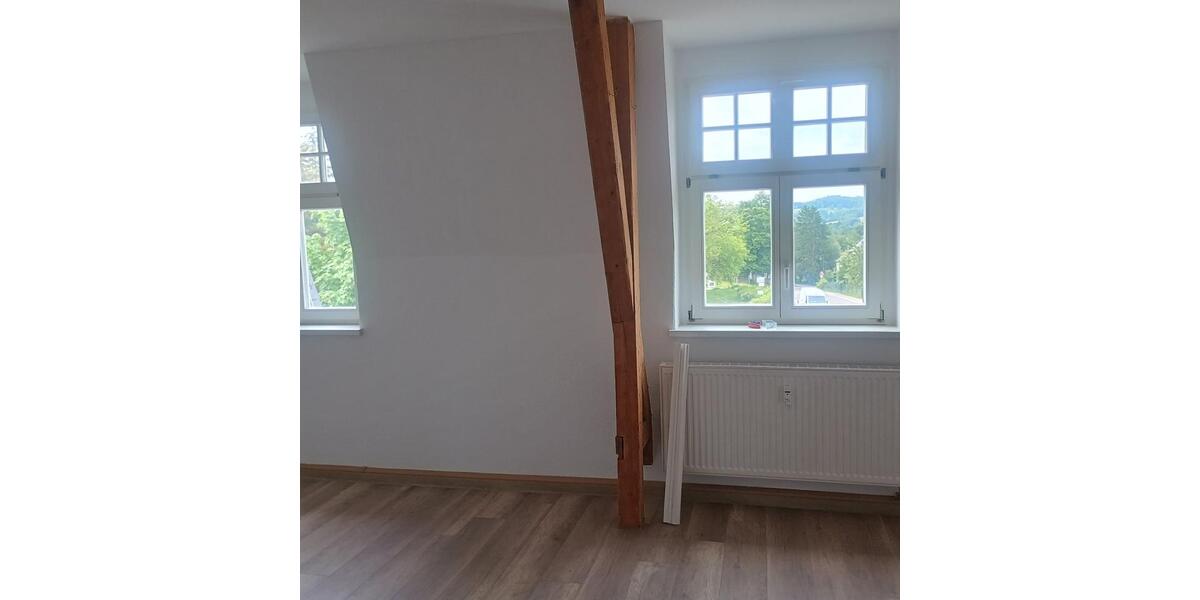 Dachgeschoßwohnung Augustusburg - 2 Zimmer, 67 m&sup2;, 395&euro; | Angebot:23743122