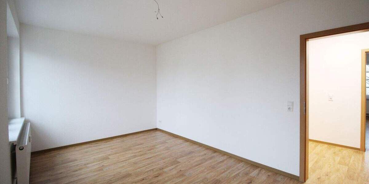 Zimmer Chemnitz Bernsdorf - 1 Zimmer, 24 m&sup2;, 153&euro; | Angebot:26273980