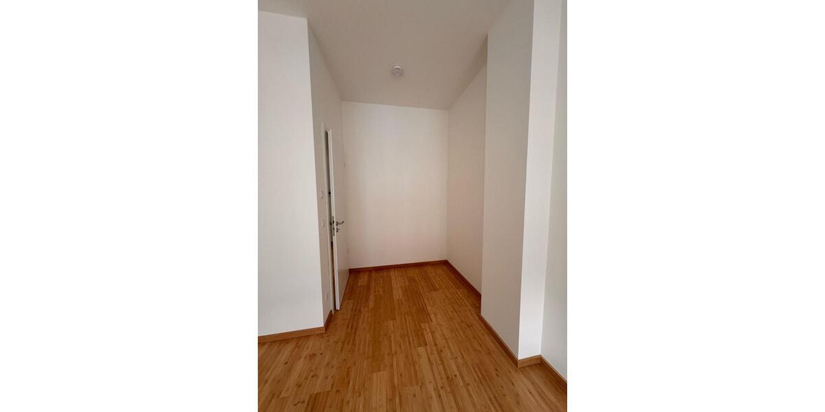 Etagenwohnung Chemnitz Hilbersdorf - 4 Zimmer, 95 m&sup2;, 915&euro; | Angebot:26110630