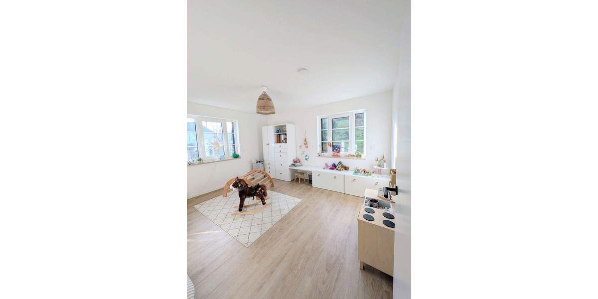 Exklusive Familienoase in naturnaher Lage - neuwertiges Wohnen auf höchstem Niveau 7 zimmer