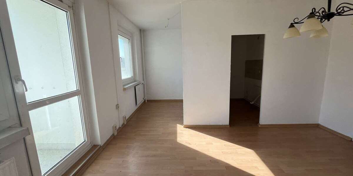 Etagenwohnung Hainichen - 1 Zimmer, 34 m&sup2;, 200&euro; | Angebot:26870864