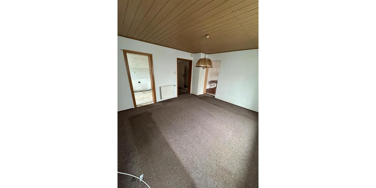 Einfamilienhaus Hohenstein-Ernstthal Ernstthal - 10 Zimmer, 140 m&sup2;, 66.000&euro; | Angebot:21974079