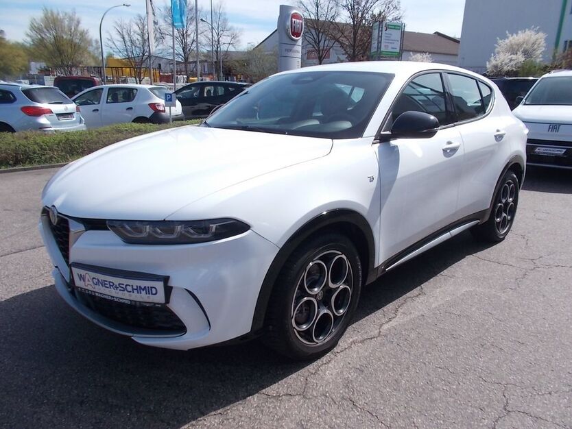 Alfa Romeo Tonale 18.784 km 33.850 € Waldheim 04736