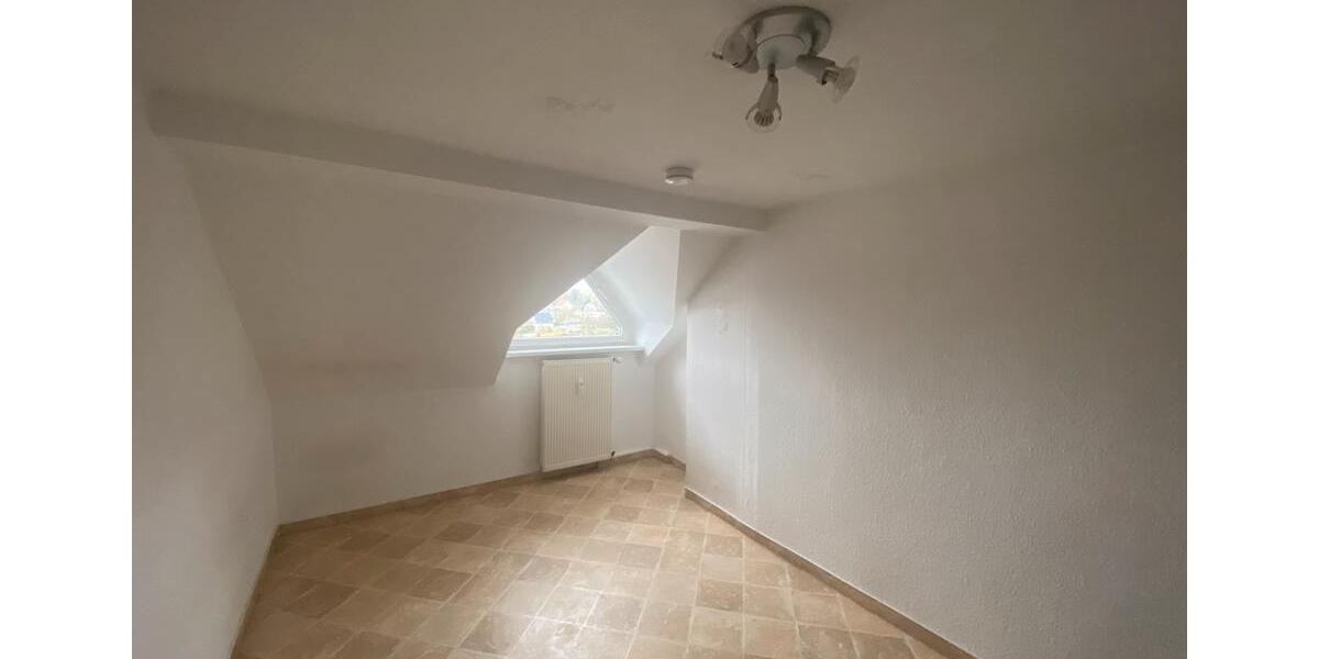 Dachgeschoßwohnung Chemnitz Rabenstein - 1 Zimmer, 15 m&sup2;, 140&euro; | Angebot:25974137
