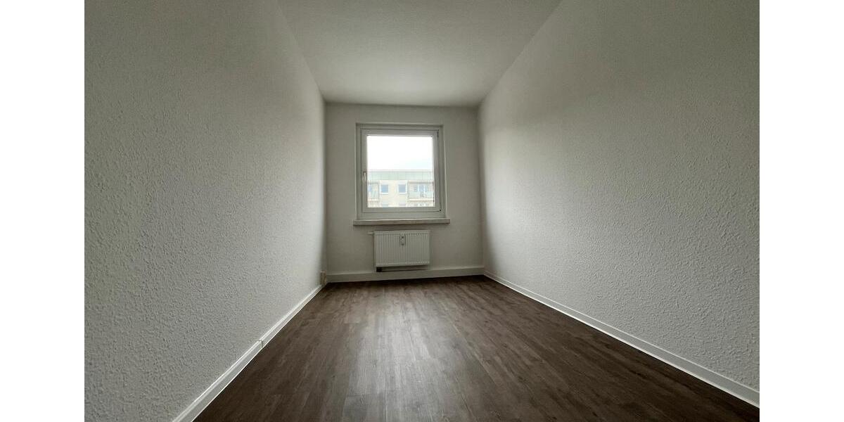 Etagenwohnung Chemnitz Helbersdorf - 4 Zimmer, 69 m&sup2;, 330&euro; | Angebot:26109890