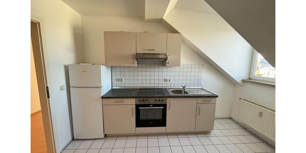 Dachgeschoßwohnung Chemnitz Altendorf - 2 Zimmer, 62 m&sup2;, 348&euro; | Angebot:24431181