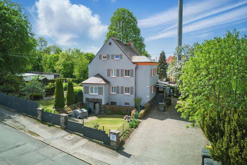 Haus zum Kaufen in Limbach-Oberfrohna 255.000 € 282.4 m²