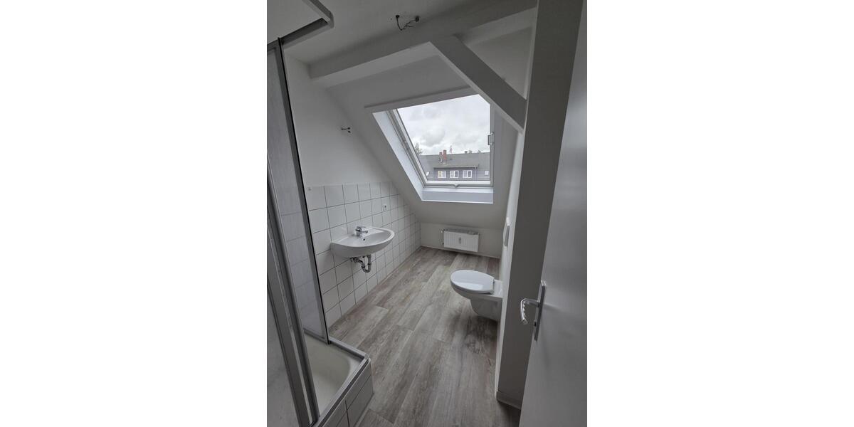 Helle 3-Zimmer-Dachgeschosswohnung mit Sichtbalken in Chemnitz-Hilbersdorf! - Dachgeschoßwohnung Chemnitz Hilbersdorf | Angebot:22986482