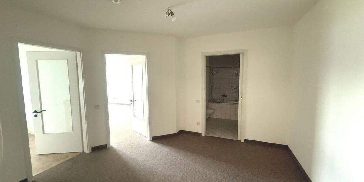 Etagenwohnung Chemnitz Gablenz - 2 Zimmer, 65 m&sup2;, 511&euro; | Angebot:26825808