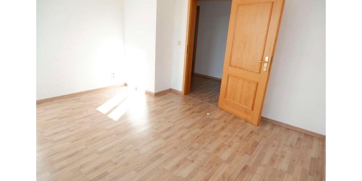 Dachgeschoßwohnung Chemnitz Kapellenberg - 4 Zimmer, 100 m&sup2;, 79.000&euro; | Angebot:27029015