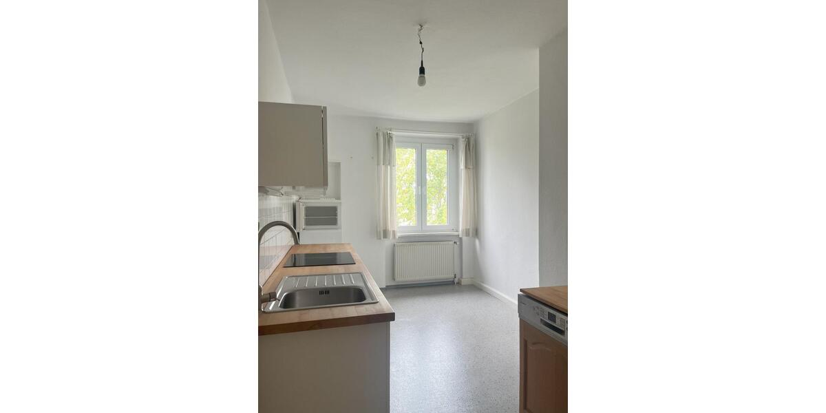 Dachgeschoßwohnung Chemnitz Kapellenberg - 2 Zimmer, 60 m&sup2;, 330&euro; | Angebot:24369757