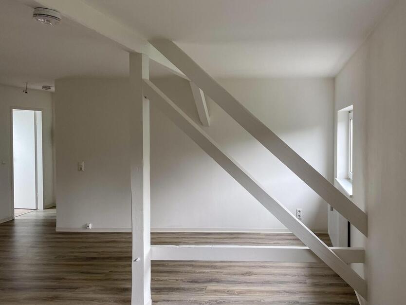 Helle 3-Zimmer-Dachgeschosswohnung mit Sichtbalken in Chemnitz-Hilbersdorf! 3 zimmer