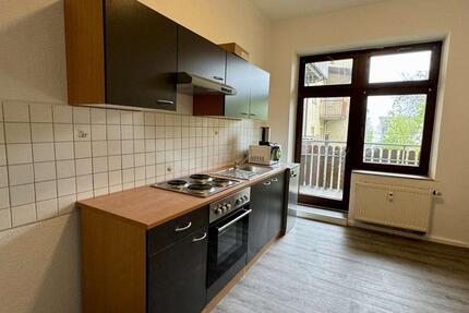 Große renovierte 4-Raumwohnung mit Balkon, Garten und Einbauküche 4 zimmer