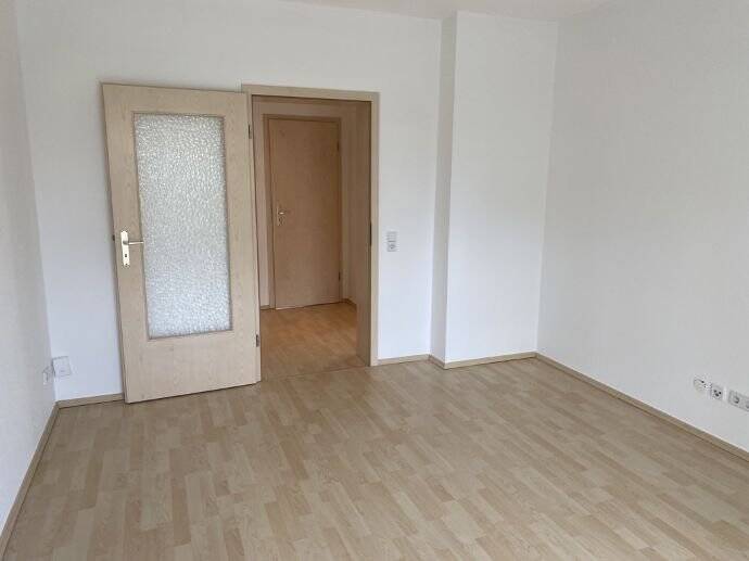 Etagenwohnung Chemnitz Lutherviertel - 2 Zimmer, 49 m&sup2;, 295&euro; | Angebot:25696240