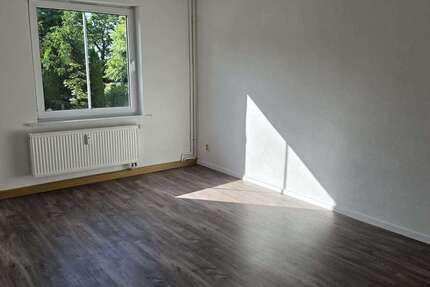 Wohnung Chemnitz Ebersdorf - 2 Zimmer, 53 m&sup2;, 325&euro; | Angebot:26914882