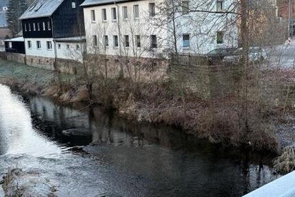 Achtung neue aktuelle Bilder! Einbauküche! Wohnung in Zschopau! 3 zimmer