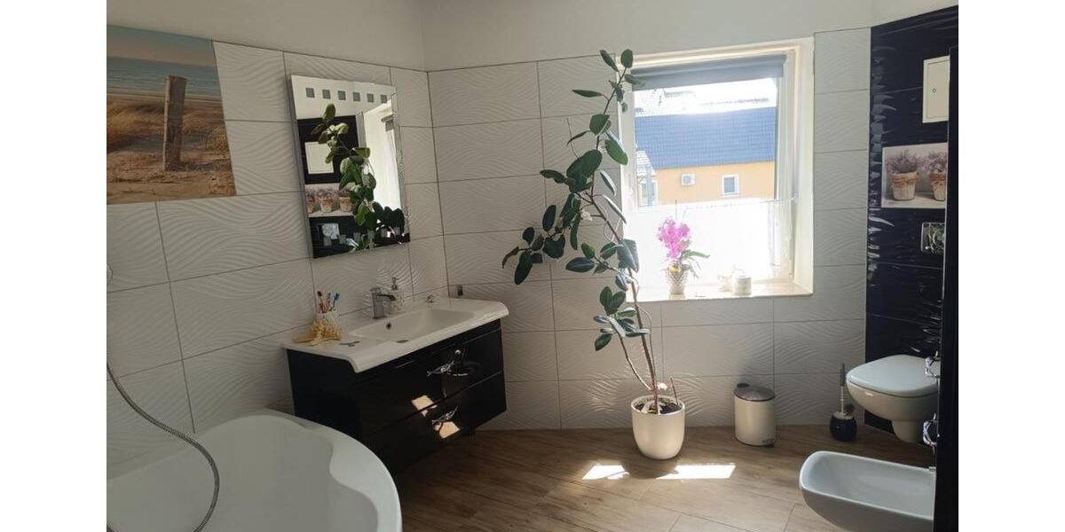 Freistehendes großes Einfamilienhaus Zweifamilienhaus kernsaniert 7 zimmer