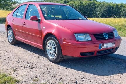 VW Bora 155.000 km 3.499 € Grünhainichen 09579