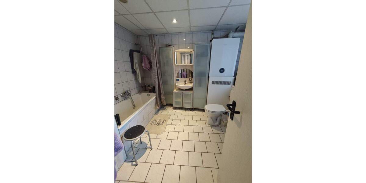 Reihenendhaus Burgstädt - 6 Zimmer, 150 m&sup2;, 120.000&euro; | Angebot:25741423