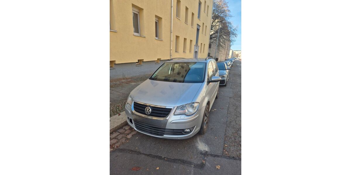 VW Touran 237.000 km 3.599 &euro; Chemnitz 09126