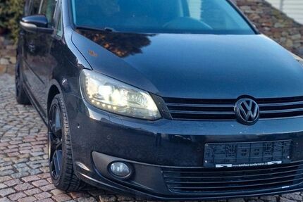 VW Touran 284.892 km 7.999 &euro; Siebenlehn Großschirma 09603