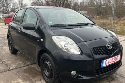 Toyota Yaris 214.000 km 2.390 &euro; Chemnitz 09114