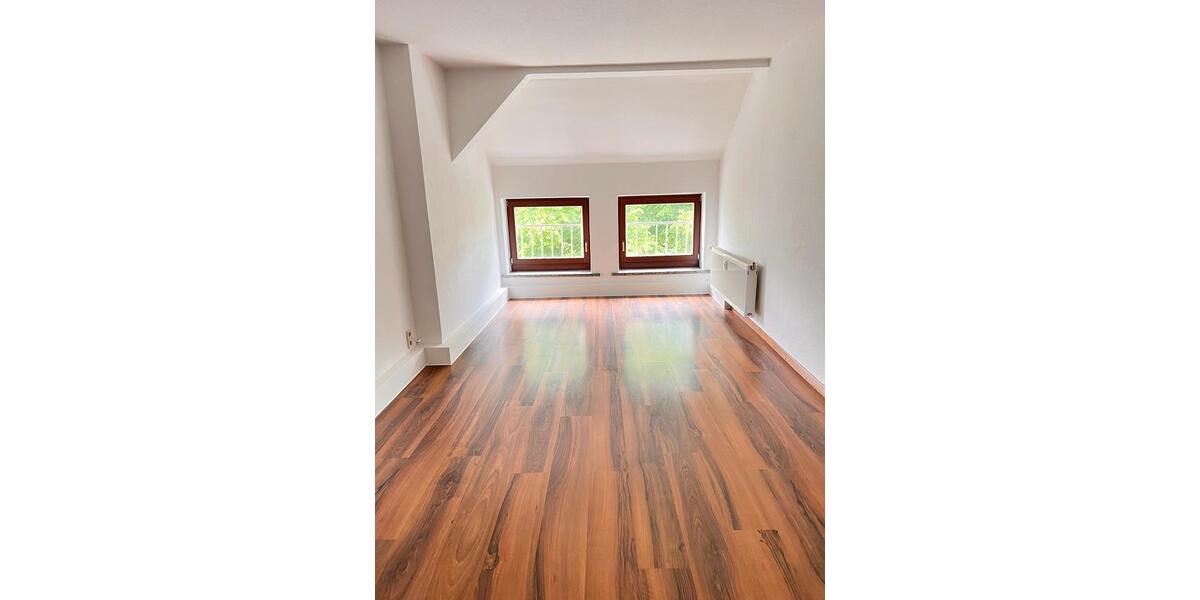Dachgeschoßwohnung Chemnitz Kapellenberg - 3 Zimmer, 108 m&sup2;, 623&euro; | Angebot:23844964