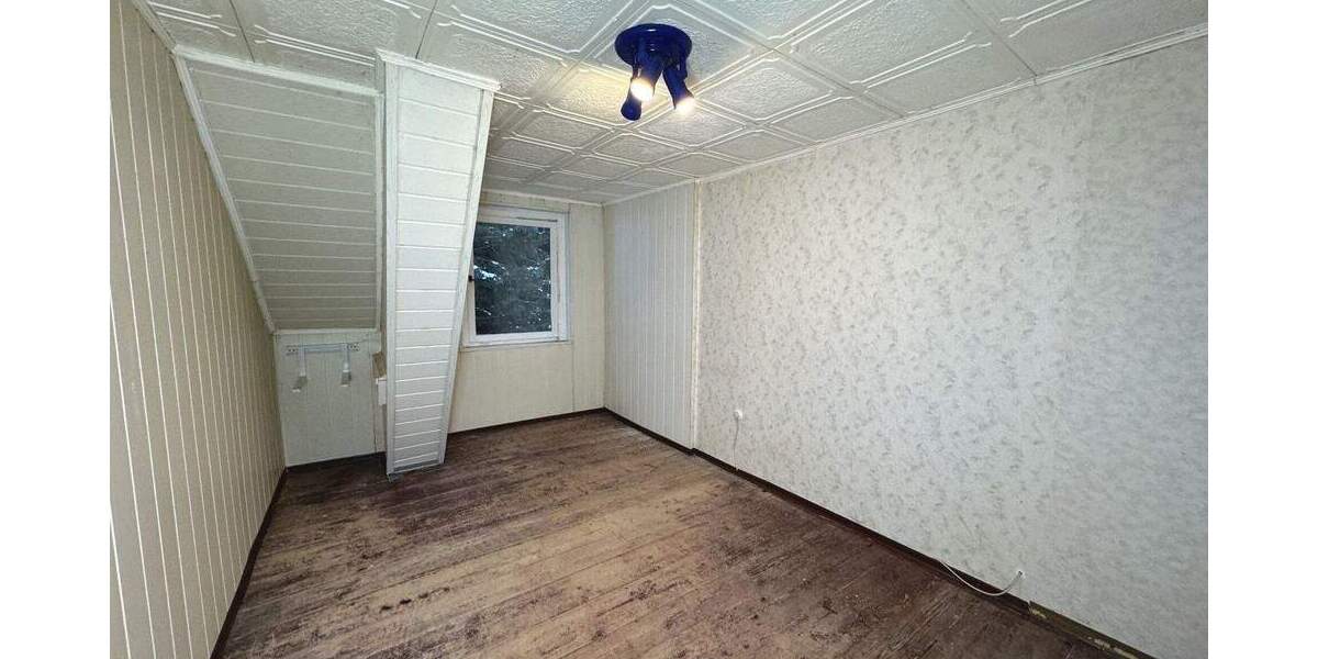 Einfamilienhaus Brand-Erbisdorf Himmelsfürst - 7 Zimmer, 140 m&sup2;, 119.000&euro; | Angebot:25701222