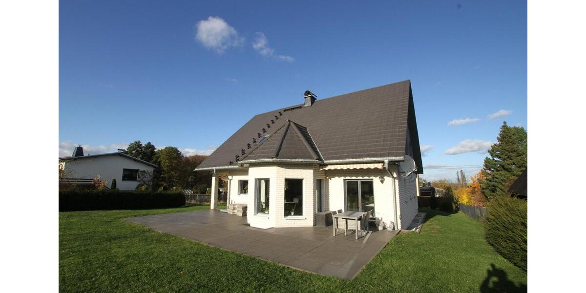 Einfamilienhaus Niederwiesa - 6 Zimmer, 250 m&sup2;, 550.000&euro; | Angebot:26429133