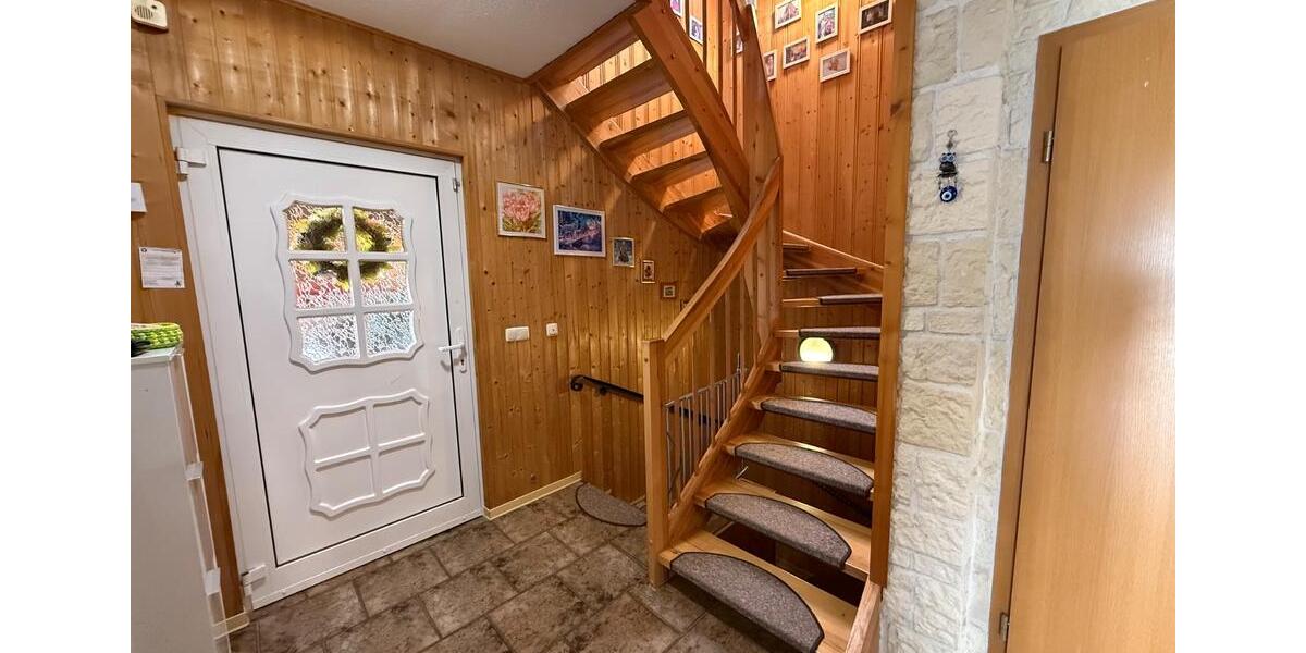 Doppelhaushälfte in bevorzugter Wohnlage von Euba 5 zimmer