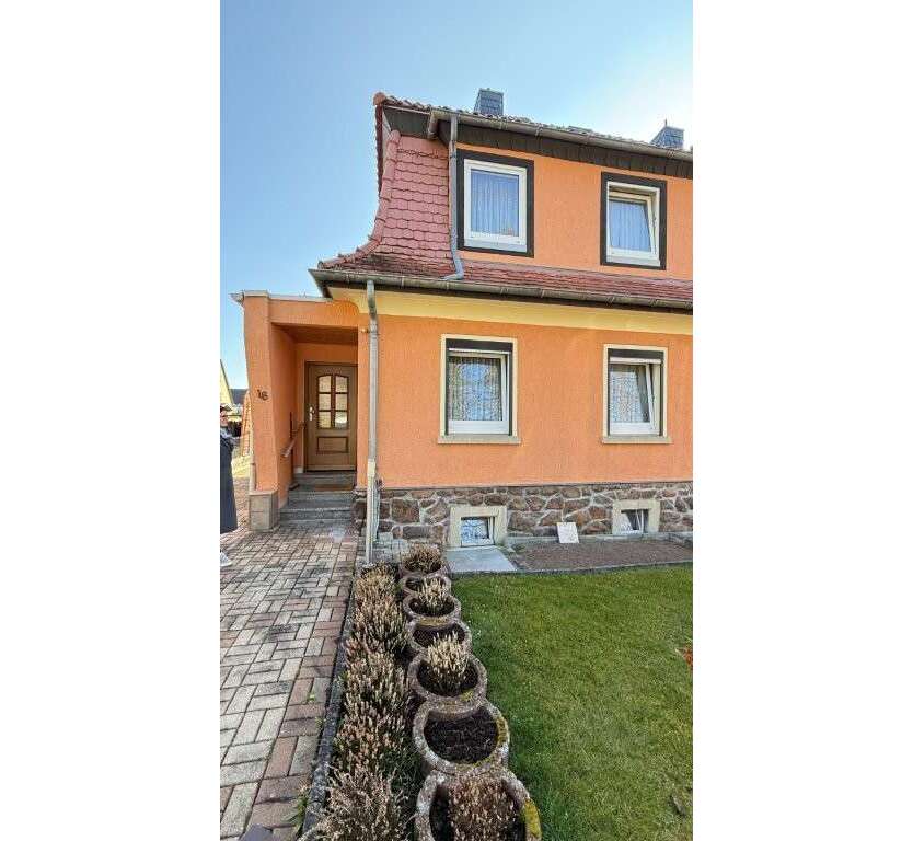 Haus zum Kaufen in Roßwein 95.000 € 70 m²