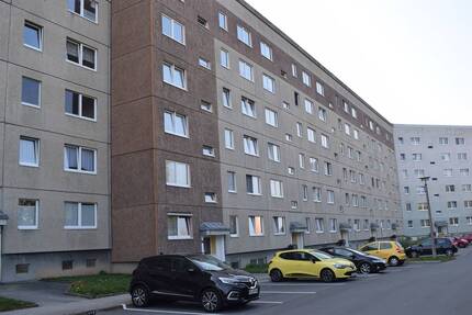 Wohnung Hainichen - 3 Zimmer, 68 m&sup2;, 345&euro; | Angebot:26411046