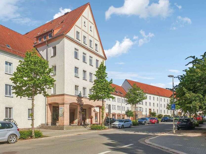 Wohnung zum Kaufen in Zwickau 89.500 € 87 m²