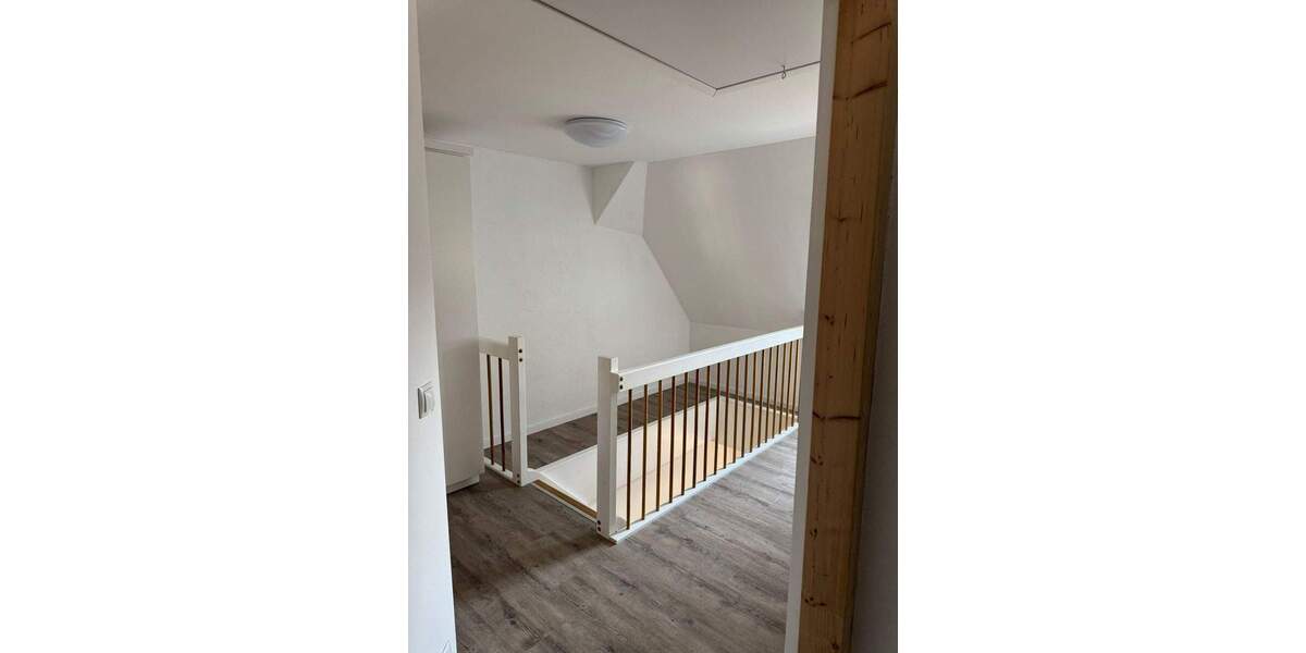 Reihenmittelhaus Hartha - 6 Zimmer, 77 m&sup2;, 130.000&euro; | Angebot:25742152