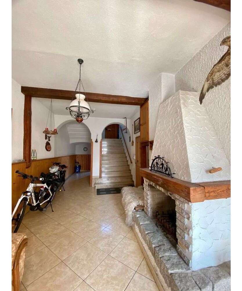 Haus zum Kaufen in Schlettau 210.000 € 250 m²