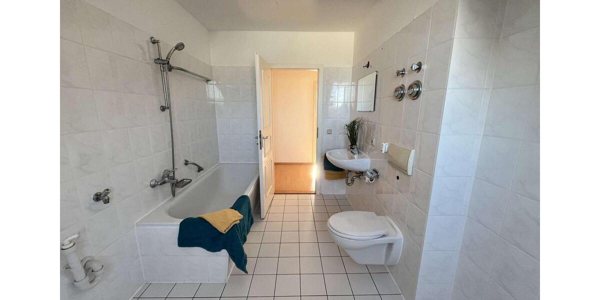 Dachgeschoßwohnung Chemnitz Altendorf - 2 Zimmer, 62 m&sup2;, 348&euro; | Angebot:24431181